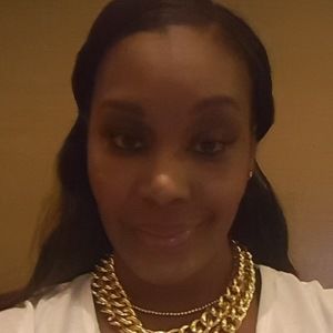 Meet your Posher, Alecia